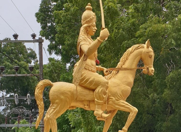 King Sangiliyan's Statue